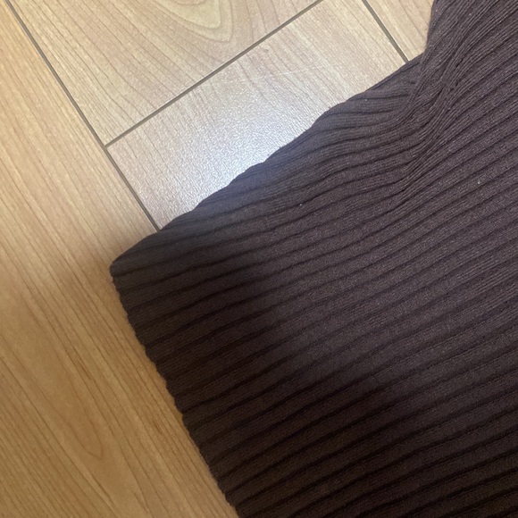 cute brown crop top trendy v neck full arms frm h and m - Picture 2 of 3